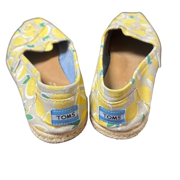 TOMS Womens Classic Slip On Shoes Lemon Print Casual Canvas Espadrille - Picture 3 of 6
